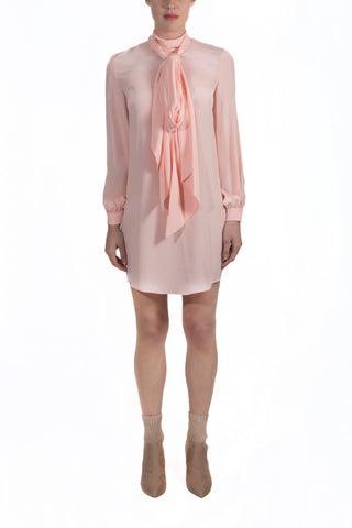 Vestido con bandas